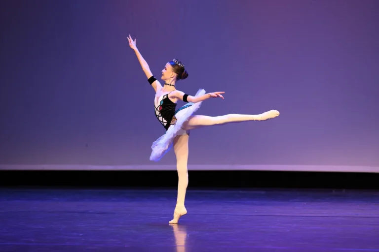 Награди и международни стипендии от International Ballet Competition Belgium — снимка