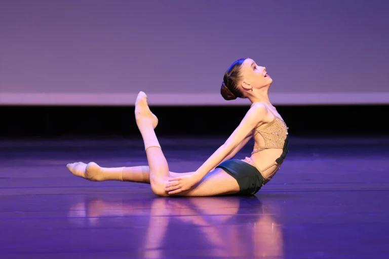 Награди и международни стипендии от International Ballet Competition Belgium — снимка