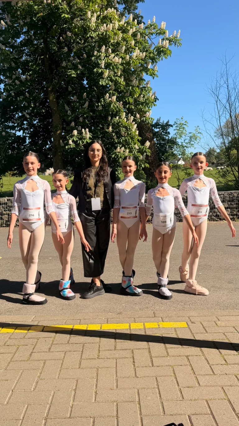 Награди и международни стипендии от International Ballet Competition Belgium — снимка