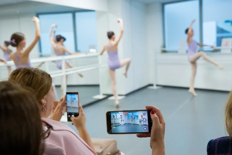Открит урок по класически балет: Kids и Advanced представиха своя напредък — снимка