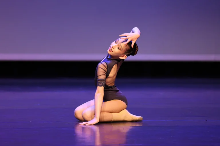 Награди и международни стипендии от International Ballet Competition Belgium — снимка