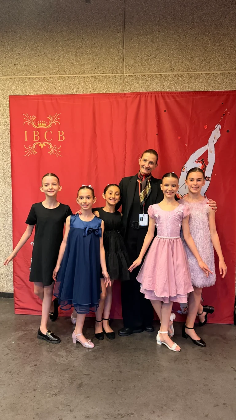 Награди и международни стипендии от International Ballet Competition Belgium — снимка
